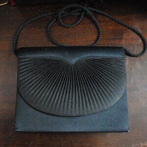 Vintage La Regale Black Pleated Hardshell Crossbody Purse